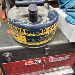 Vintage Eagle Metal 1 Gallon Gas Can