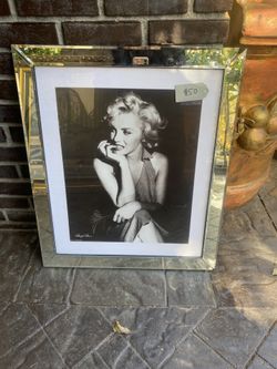 Art- mirror frame - Blk n white Monroe photo