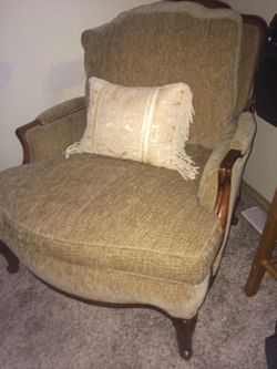 Sitting Chair Oversized for Comfort