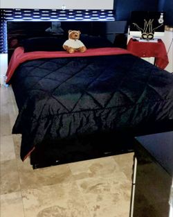 Modern and Elegant Complete Bedroom