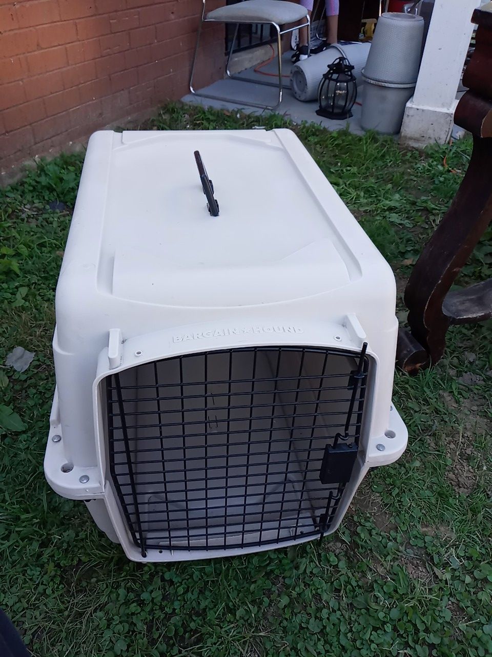 Bargain hound 28x20.5x21.5