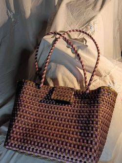 Reef Brand Basket Weave Bag.