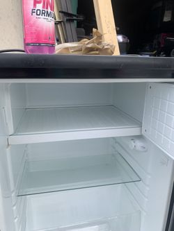 Frigidaire Locking Mini Fridge/freezer- Perfect For College! for Sale in  Centennial, CO - OfferUp