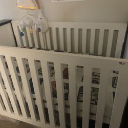 Solid Wood Baby Crib 3 Level Base