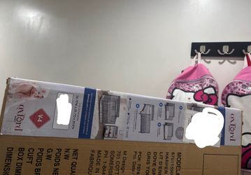 Baby 4 in 1 crib full size ( modern gray color ) brand new unopened!