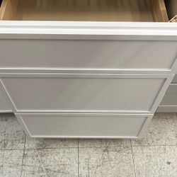 Slim Shaker White Kitchen Cabinets