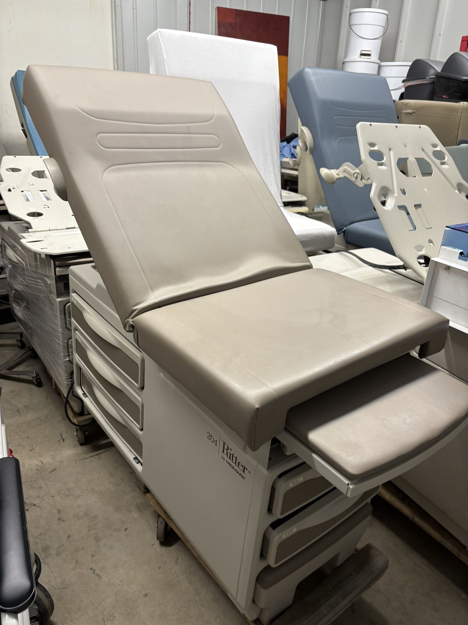 Midmark Ritter 204 Exam Tables