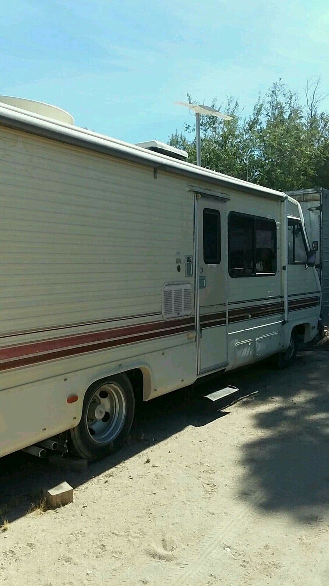 1984 Fleetwood Pace Arrow RV for Sale in Lancaster, CA OfferUp