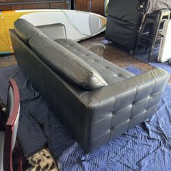 Couch Black Leather 