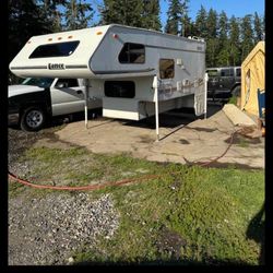 1999 Lance 1030 Camper