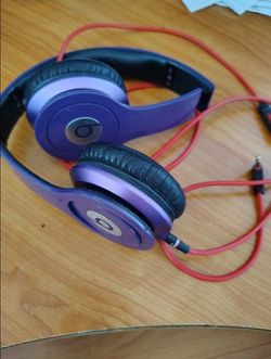 Beats Solo HD with microphone