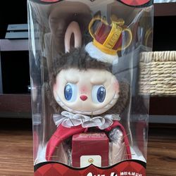 POP MART LABUBU KING LET’S CHECKMATE VINYL PLUSH DOLL 