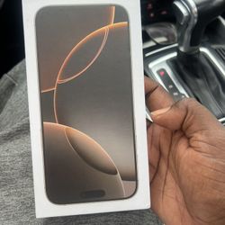 iPhone Pro Max 16