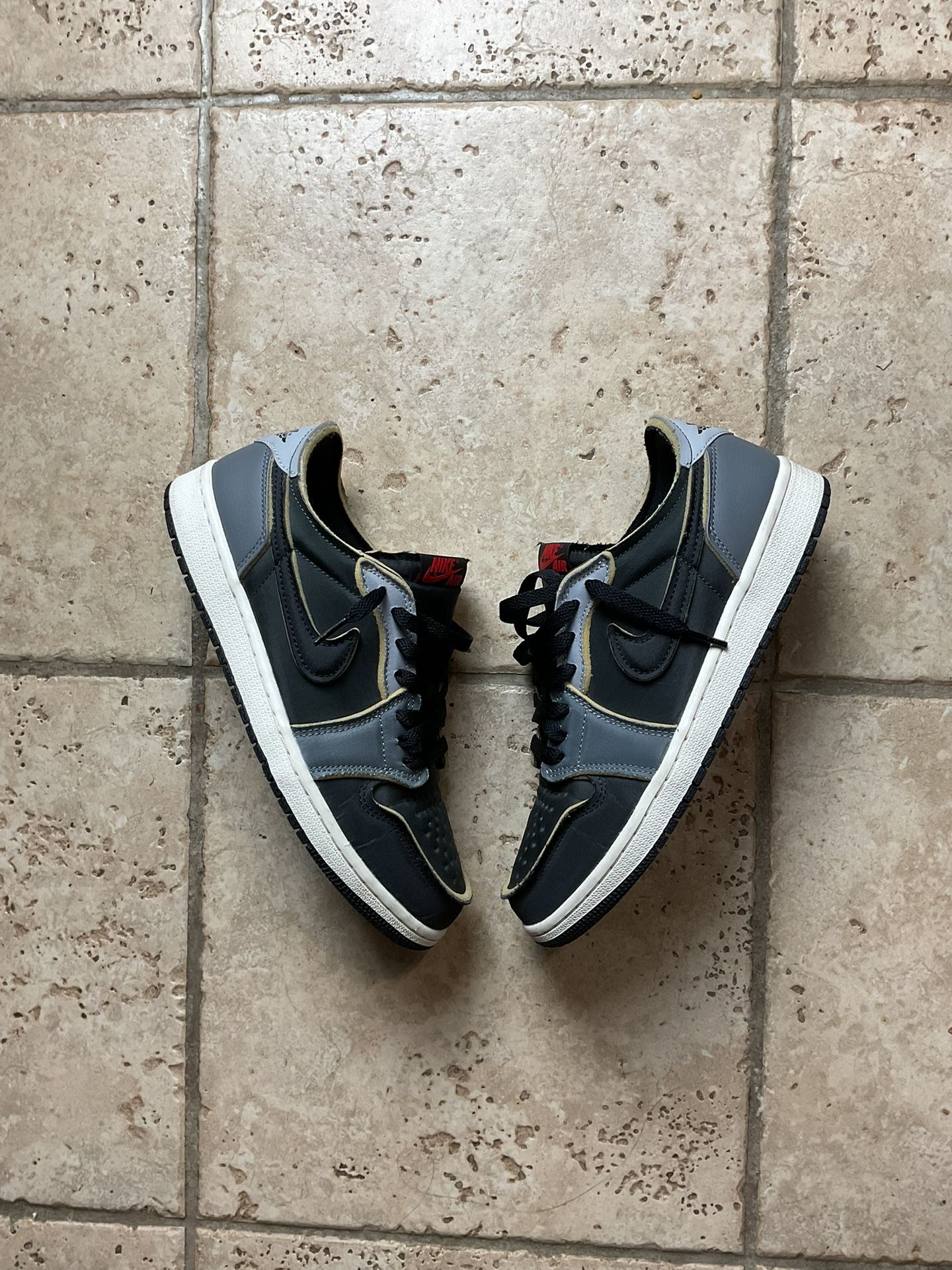 Nike Air Jordan 1 Low OG Black Smoke Grey Mens Size 9.5