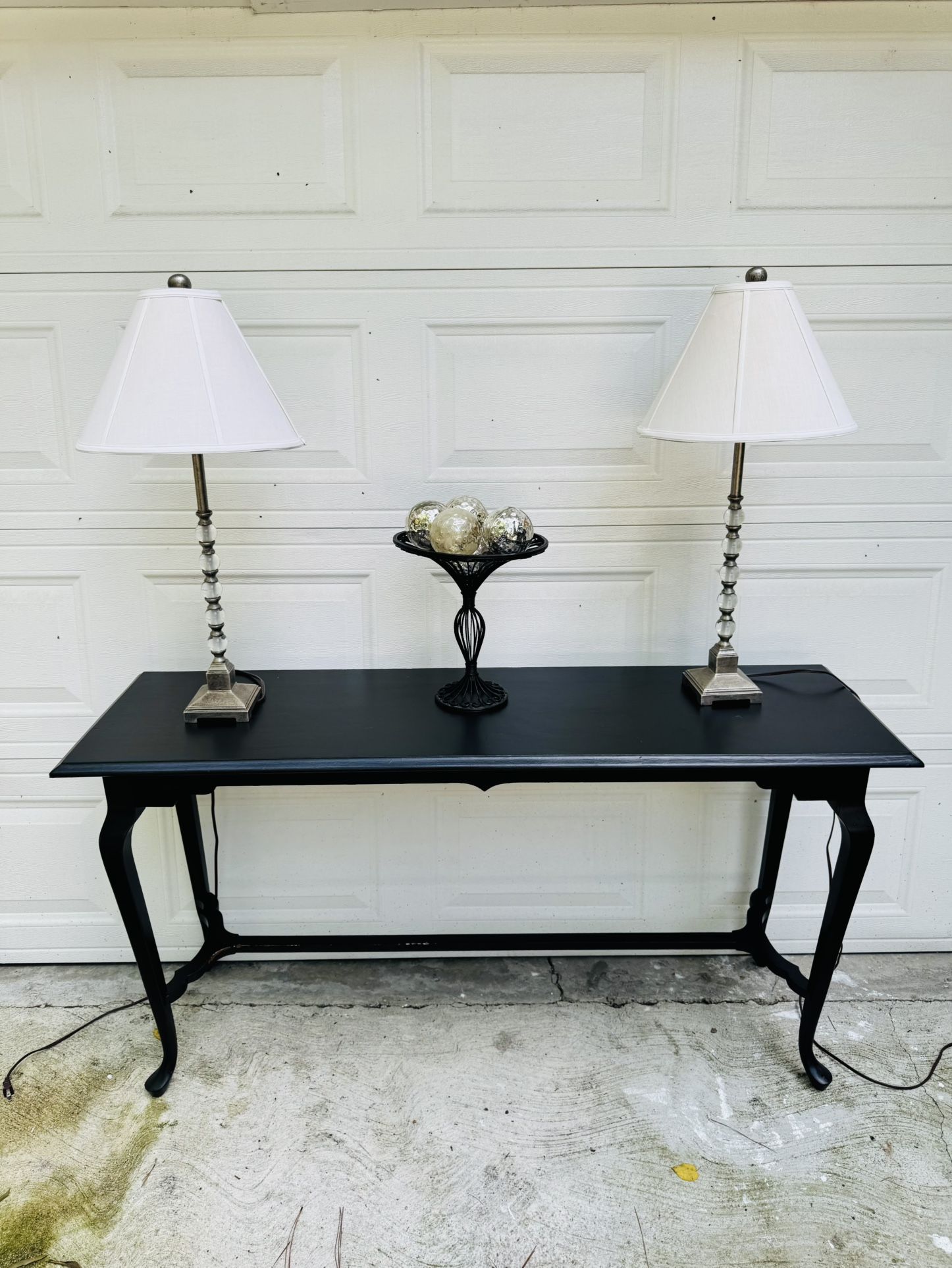 Solid Wooden Black Queen Anne Style Èntry Way Table