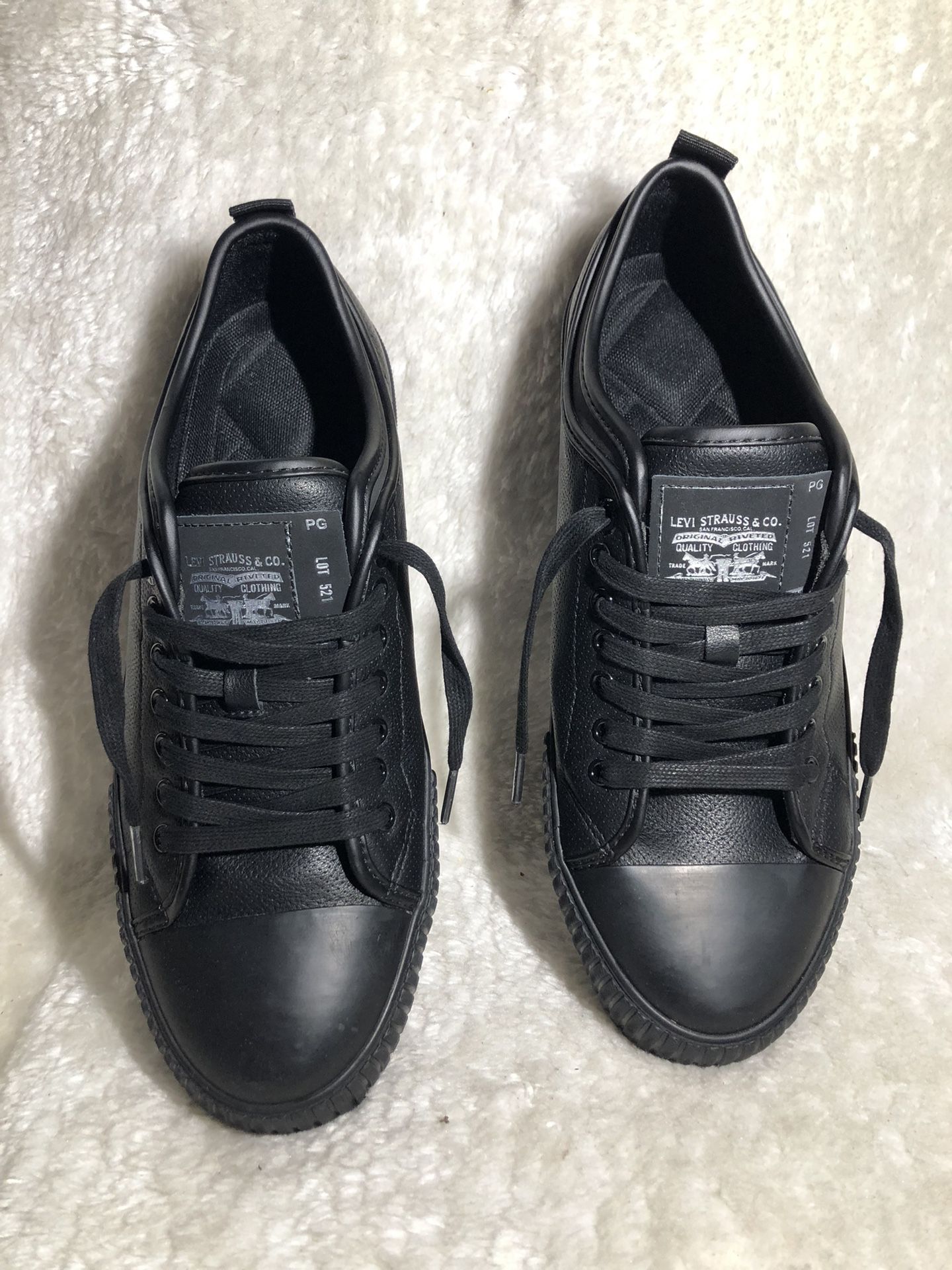 Levi Men’s Sneakers Size 10 