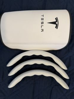 Tesla Kit- White Color Arm Rest And Steerwheel