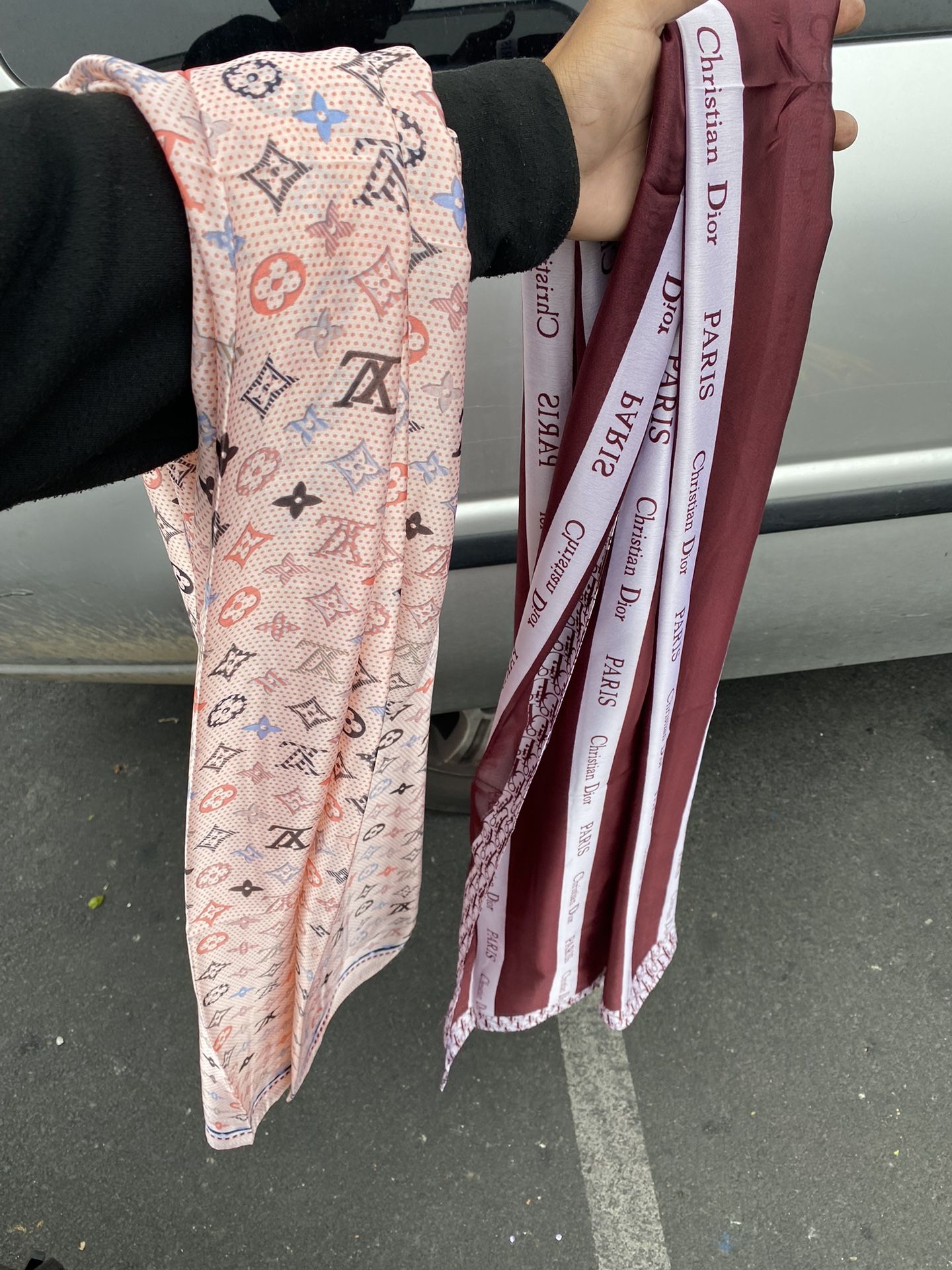 Scarfs ( LV - Louis Vuitton , Dior , Gucci ) 