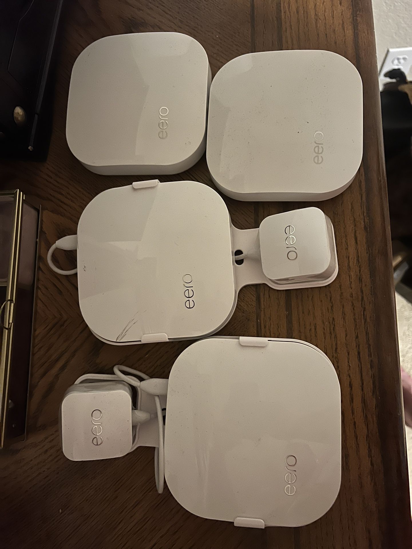 Wi/Fi Mesh Router System (EERO) 