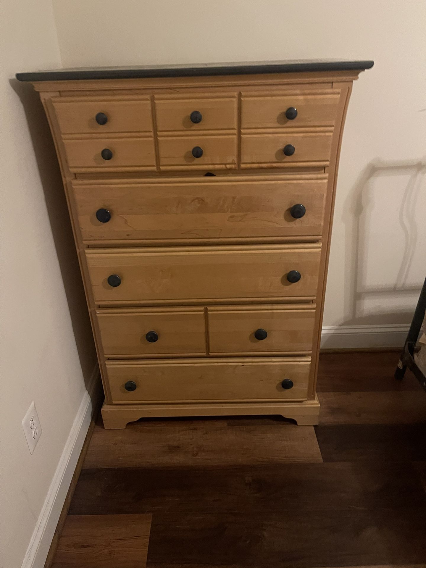 Six drawer cabinet