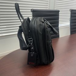 Tumi Exapndable BAG