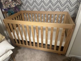 2-in-1 Convertible Crib & Mattress