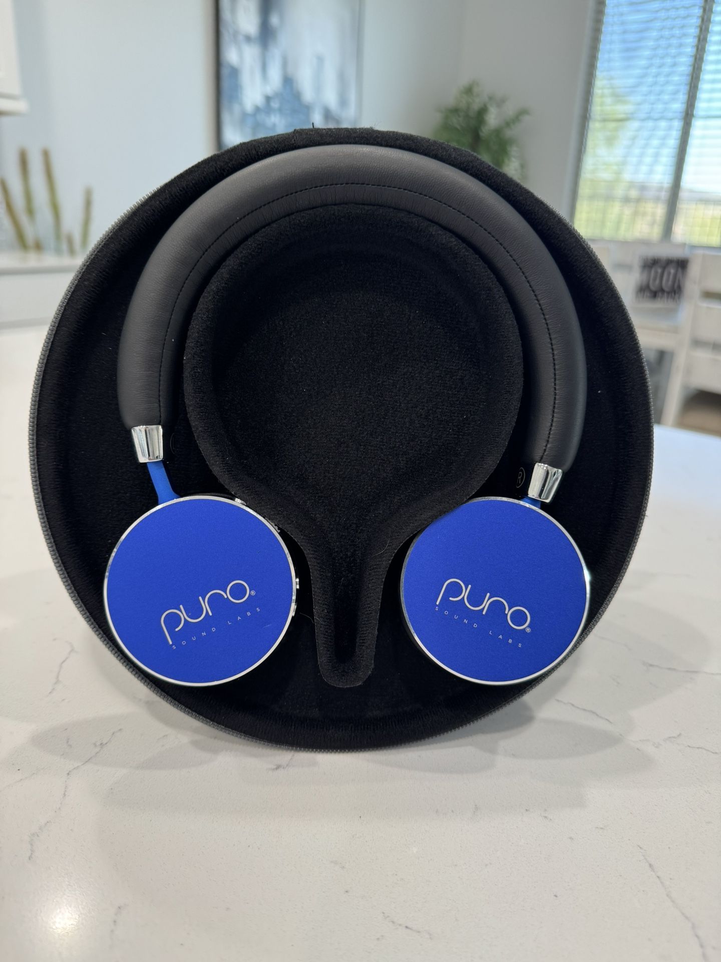 PURO BT2200 Studio Grade Kids Wireless Sound Reducing Headphones