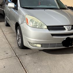 2004 Toyota Sienna