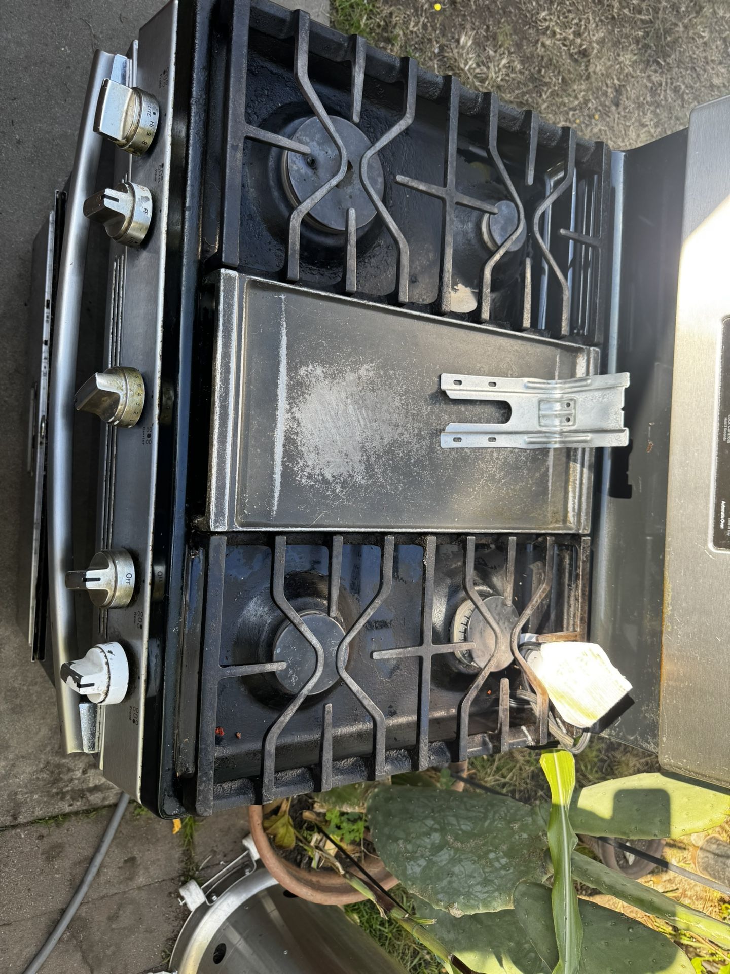 30 in. 5.0 cu. ft. Freestanding Gas Range in Stainless Steel with Griddle