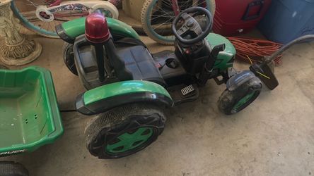 Kids rideable tractor