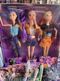 K-Pop Demon Hunter Dolls