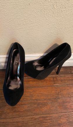 Size 5 1/2 black heels