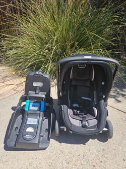 Evenflo Dual Shyft Infant Carseat/Stroller
