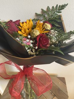Rosas For Día De San Valentín. Valentín Day. Prices Vary