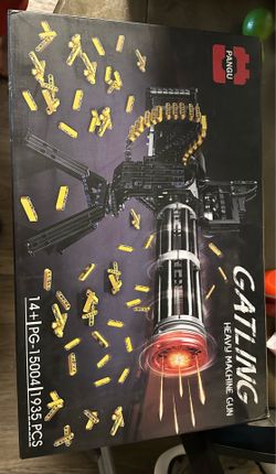 Motorized gatlin gun building block