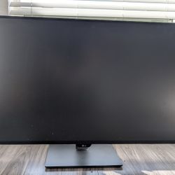 43 Inch 4K UHD IPS USB-C HDR 10 Monitor 