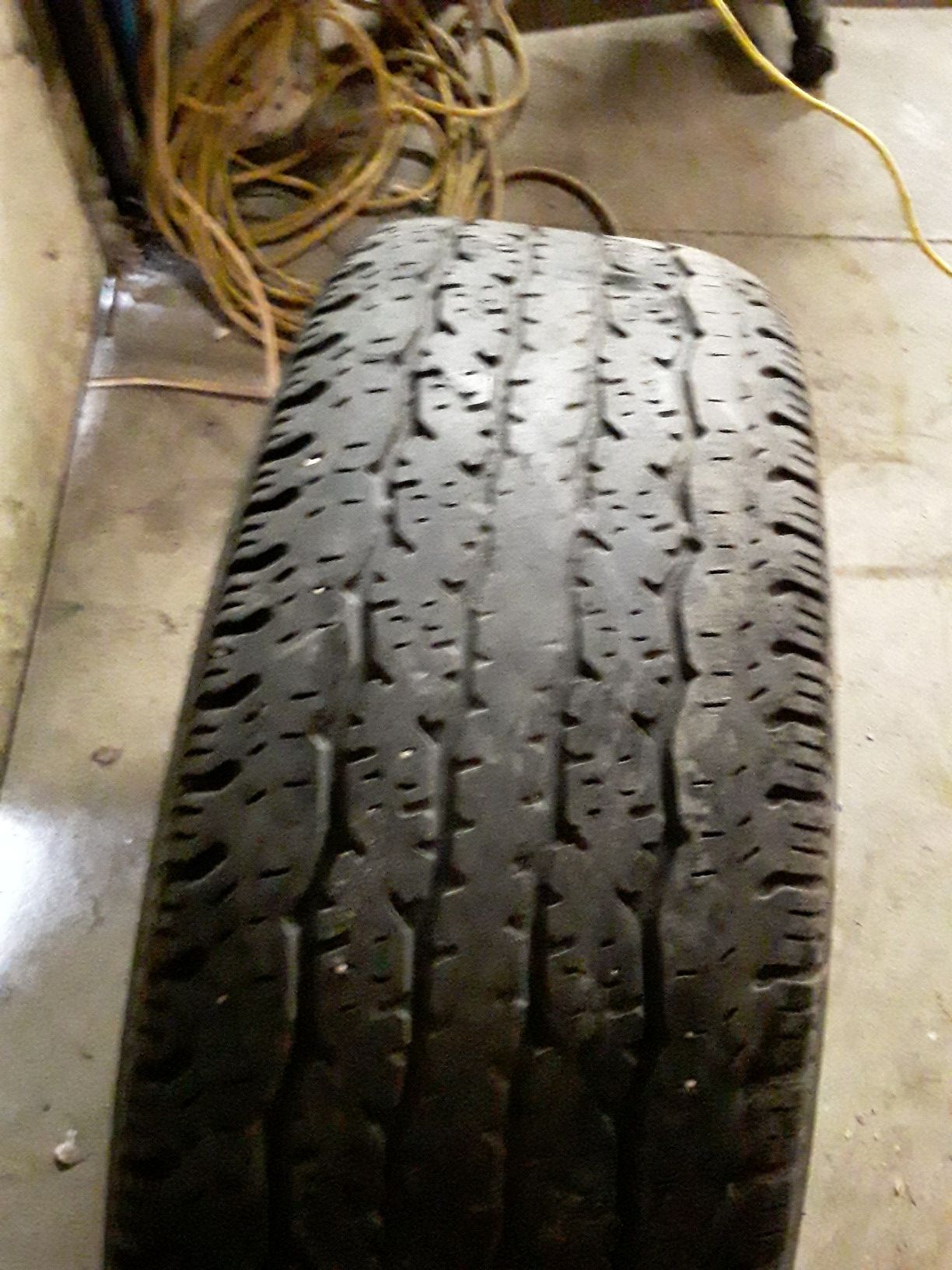 Firestone LT 245 75 R 16 10 ply 6 lug