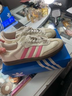 Pink sambas