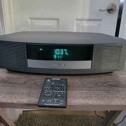 BOSE WAVE RADIO with REMOTE 