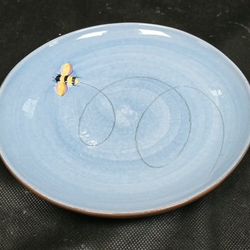 Bumble Bee 8-1/2" Plate