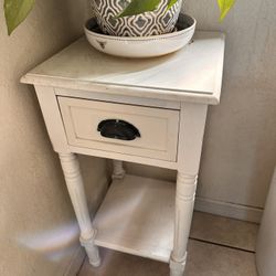 Shabby White Table