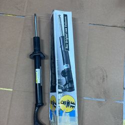 Mersedes right Front Strut New , Open Box