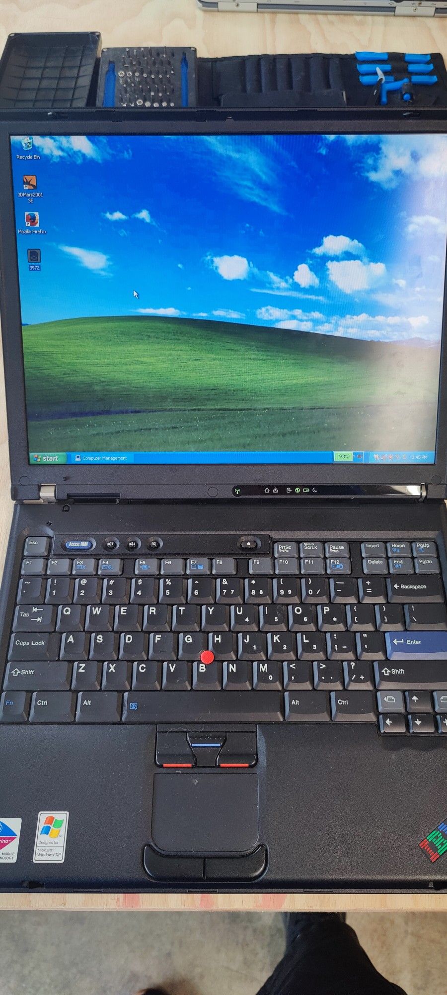 Thinkpad T42 Retro Windows XP Laptop