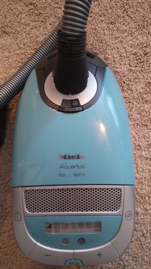 Miele Aquarius Vacuum
