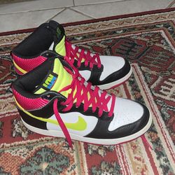 Nike dunk High london’s size 9