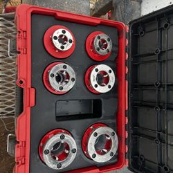 Milwaukee Threader With Dies 