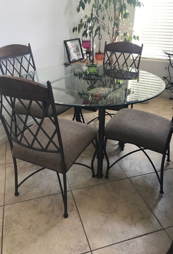 Round Glass dining table with 4 Chairs for Sale in Salinas, CA OfferUp