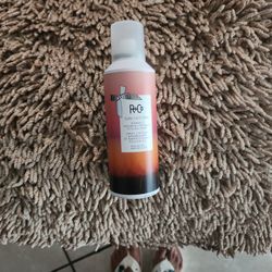 R+Co Stiling Spray