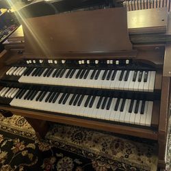 Hammond CV Organ 