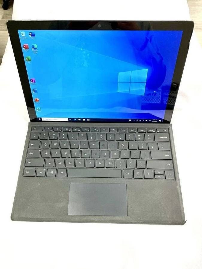 Microsoft Surface Pro 6 (i5-8250U, 1.60GHz, 8GB, 256GB SSD)